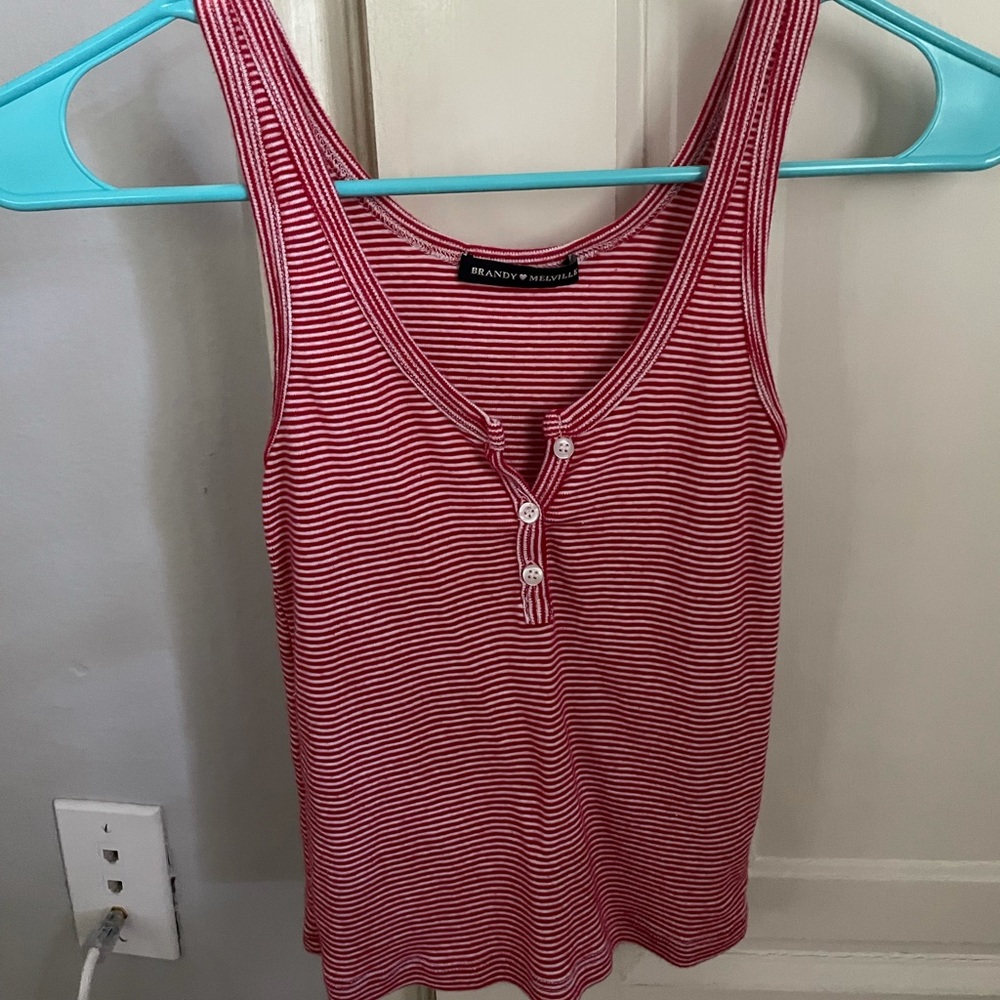 Red and white brandy Melville tank!! ❤️